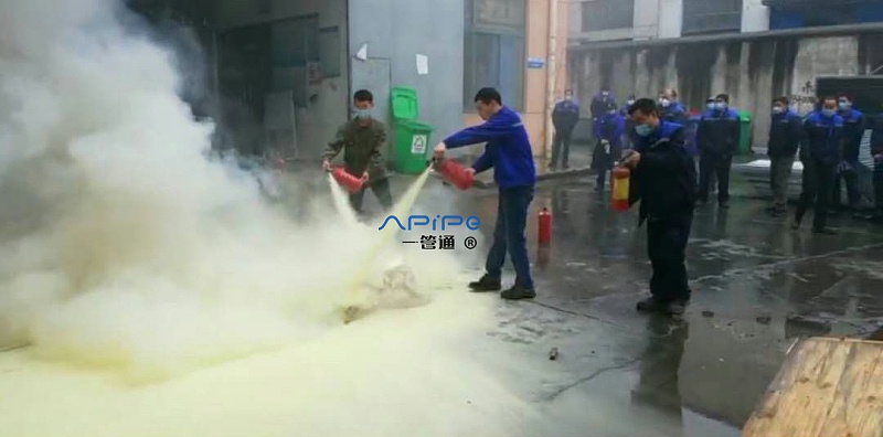 防患于未然，【一管通】通風(fēng)管道公司組織員工開展應(yīng)急消防演習(xí)